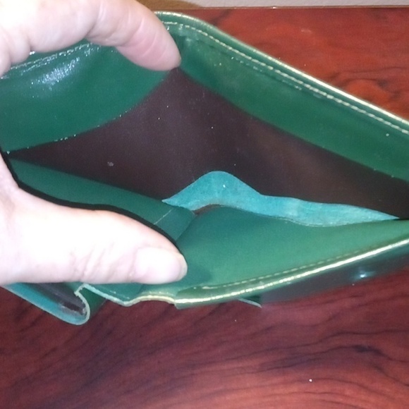 Green Genuine Cowhide Wallet - Picture 5 of 13